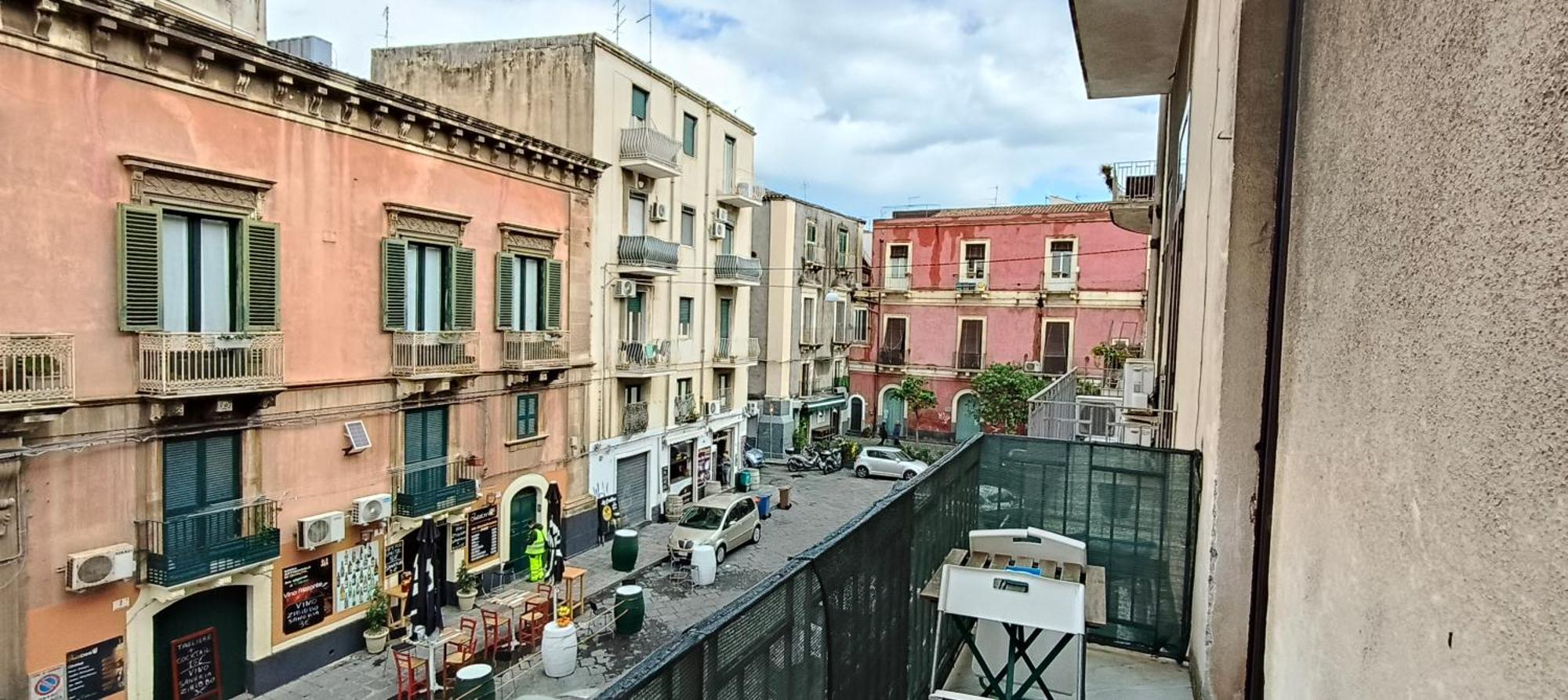 Downtown Art In Town Couette-café Catane