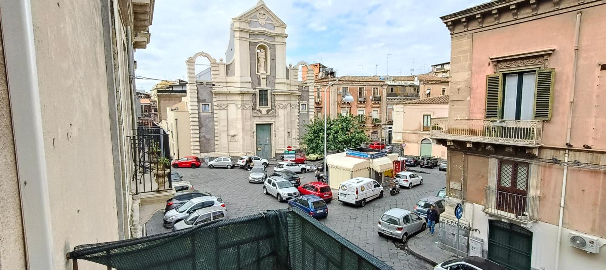 Bed & Breakfast Downtown Art In Town Aeroporto di Catania Fontana Rossa