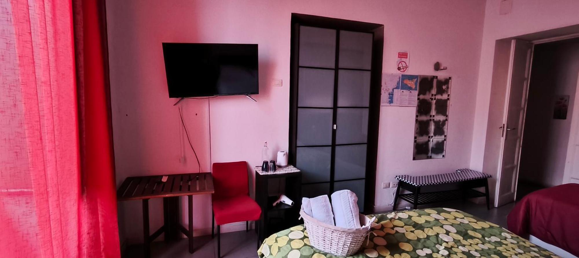 Bed & Breakfast Downtown Art In Town Aeroporto di Catania Fontana Rossa