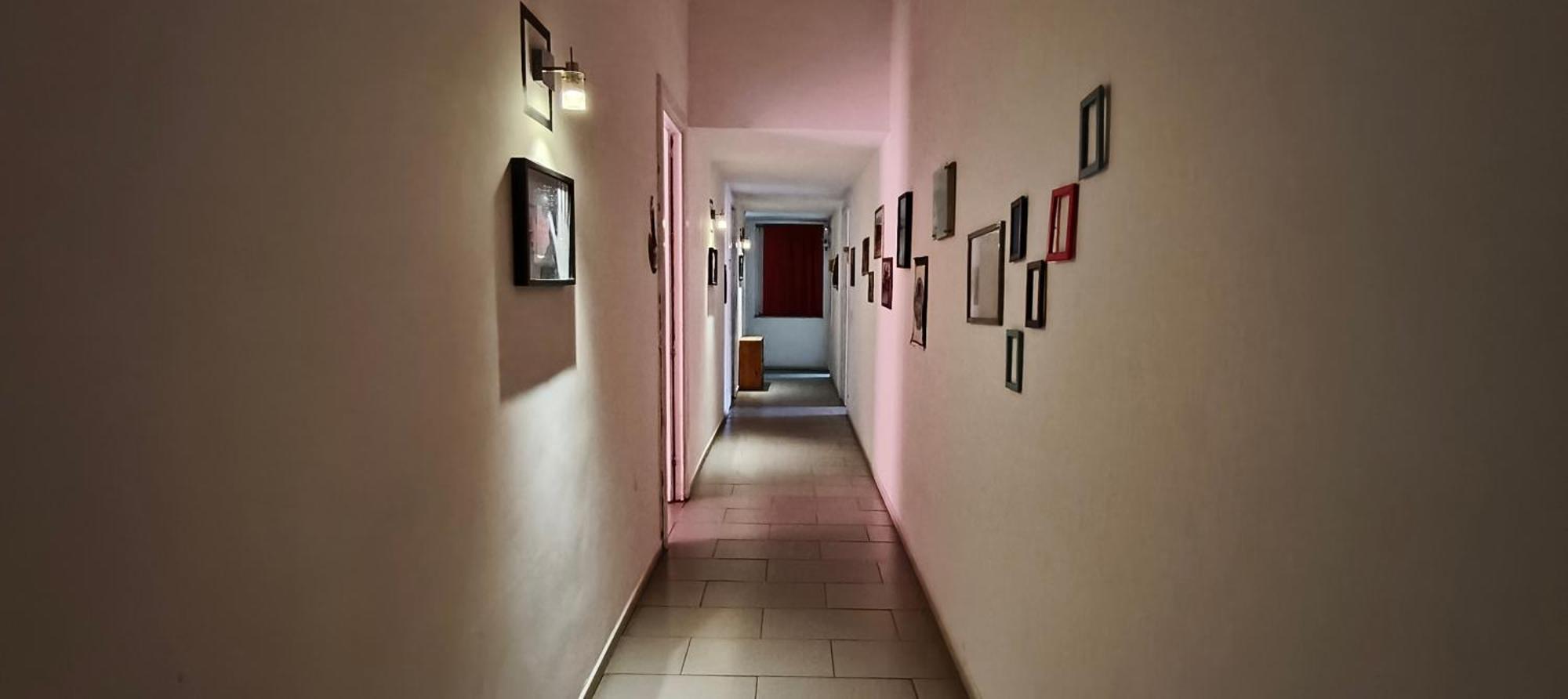 Downtown Art In Town Couette-café *